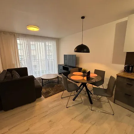 Lovely Private In Szczecin! Free Parking شقة شتشيتسين
